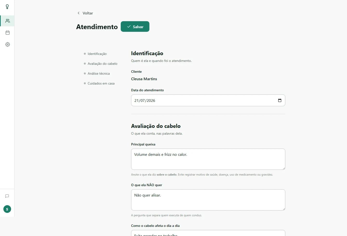 A mesma ficha no computador, com as quatro seções abertas ao mesmo tempo e uma régua de âncoras lateral.